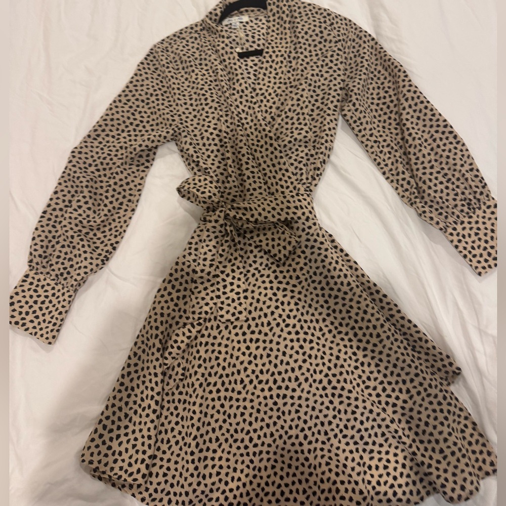 NWT She + Sky - Beige and Black Printed Wrap Dress - size Medium